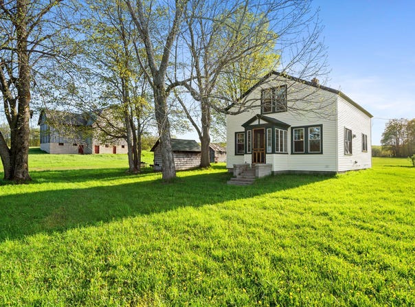 3965 Saint Nicholas Road, Pellston, MI 49769