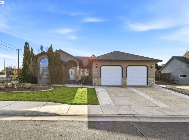 994 E HURLBURT Ave, Hermiston, OR 97838