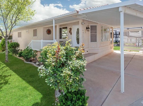 180 N 1100 E, Washington, UT 84780