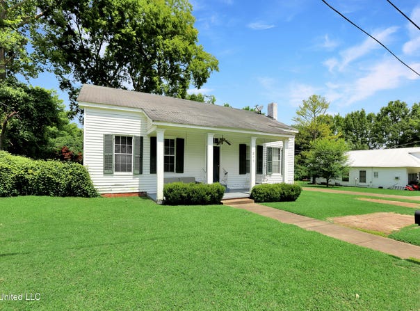 217 N Yazoo Street, Yazoo City, MS 39194
