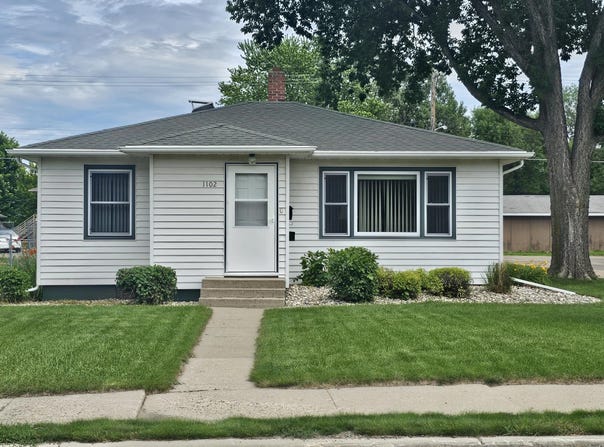1102 N Penn Street, Aberdeen, SD 57401