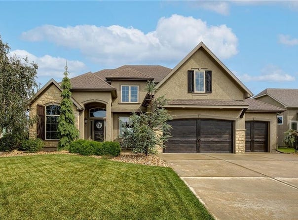 2819 NE 102nd Terrace, Kansas City, MO 64155
