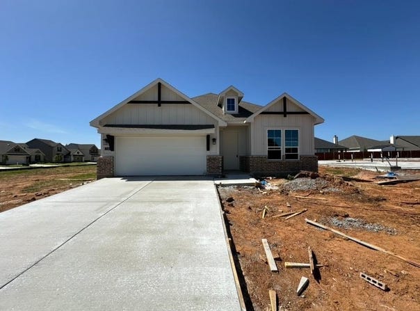 1248 Sabine River Lane, Springtown, TX 76082