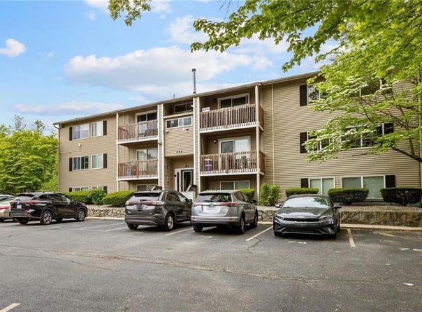 133 Fordson Ave Avenue, Cranston, RI 02910