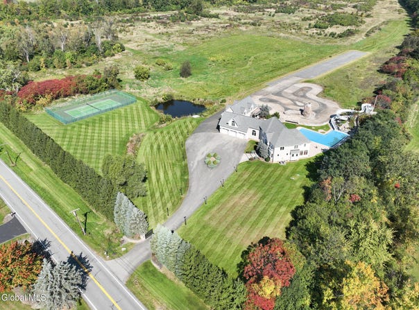 1310 Currybush Road, Rotterdam, NY 12306