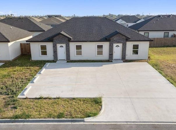 2425 N Valley Circle, La Feria, TX 78559