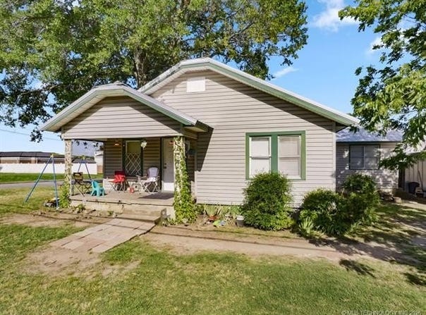 824 S California, Atoka, OK 74525