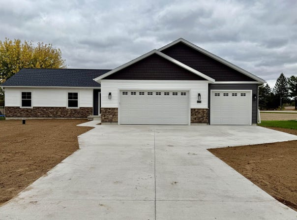 630 OAK STREET, Scandinavia, WI 54977