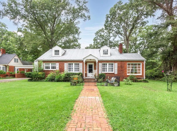 607 HILLCREST DRIVE, TALLADEGA, AL 35160