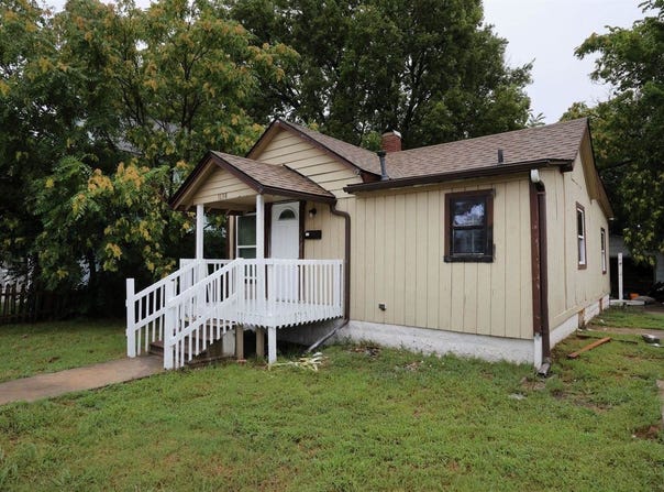 1138 South Hydraulic St, Wichita, KS 67211