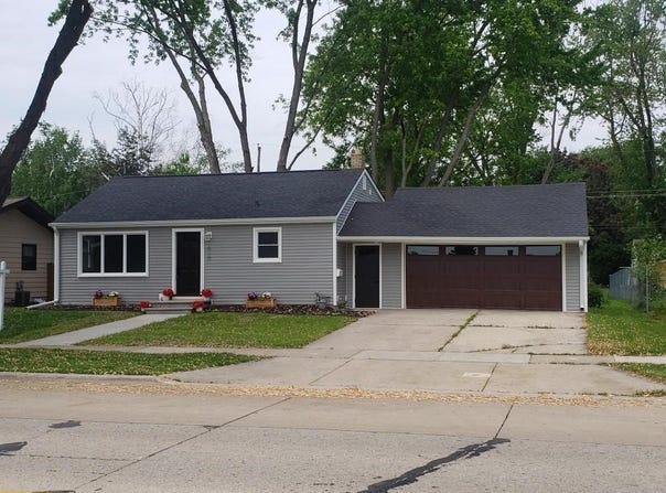 1610 S ONEIDA Street, GREEN BAY, WI 54304
