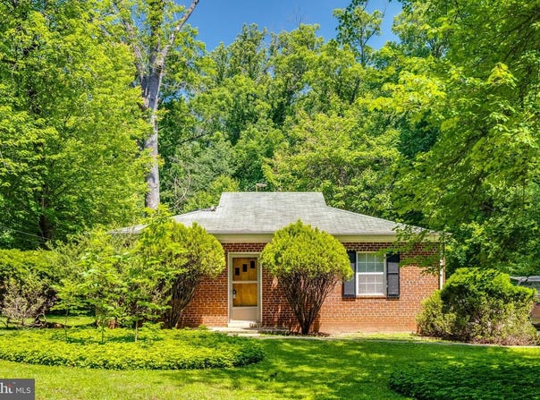 9216 WEANT DR, GREAT FALLS, VA 22066