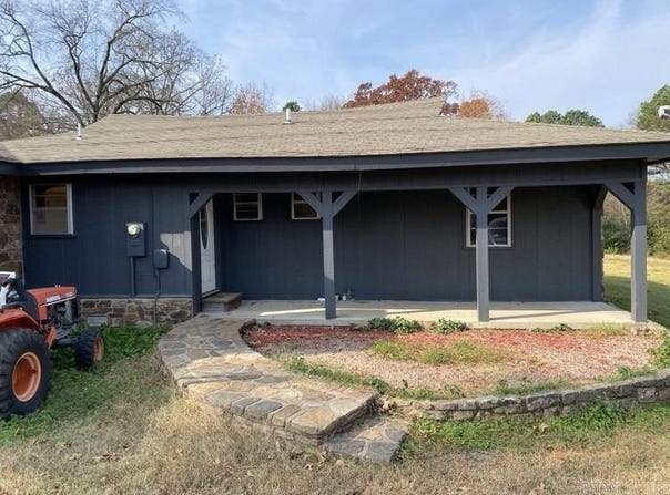 208 Lake St, Ola, AR 72853