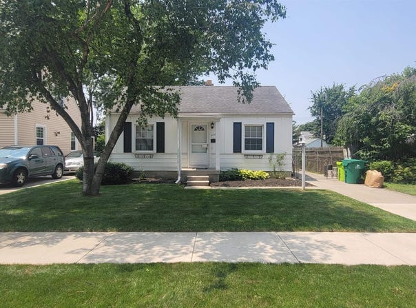 21727 Normandy, Eastpointe, MI 48021