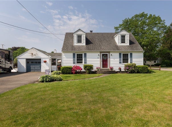 23 Middle Road, Horseheads, NY 14845