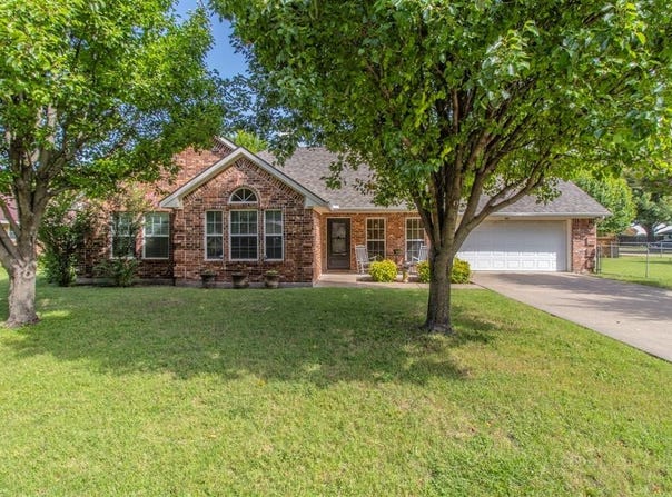 107 Big Bend Boulevard, Waxahachie, TX 75165