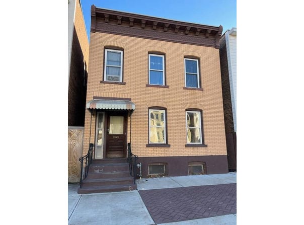 358 4th St, Troy, NY 12180