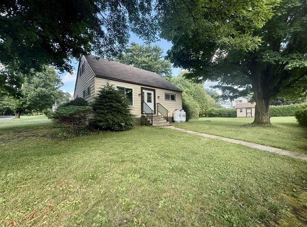 21 Sprague Street, Malone, NY 12953