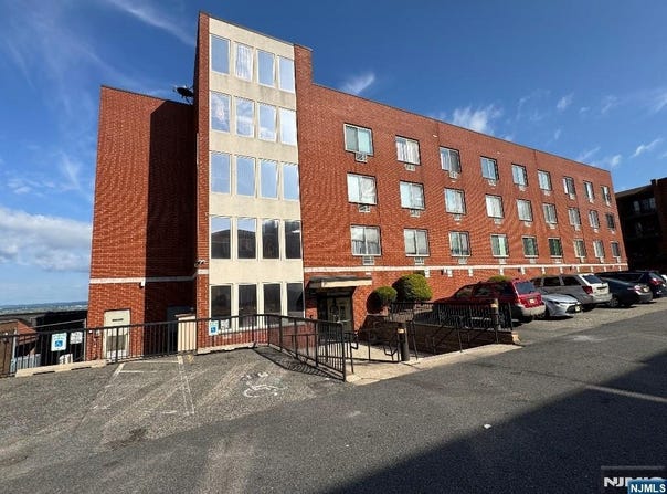 1911 Grand Avenue 1C, North Bergen, NJ 07047