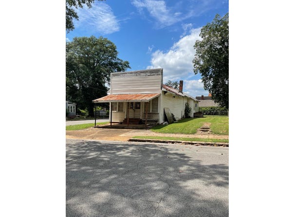 401 Annapolis Ave, Sheffield, AL 35660