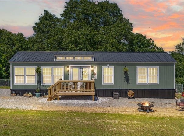 132  N Nature Trl  LN, Noel, MO 64854