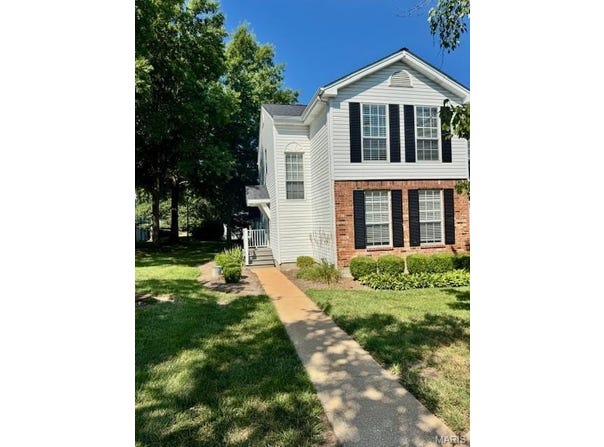 123 Carriage View Drive, Wildwood, MO 63040