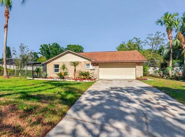 10545 PARKWAY DRIVE, CLERMONT, FL 34711