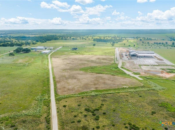 762 Tx-304, Bastrop, TX 78602