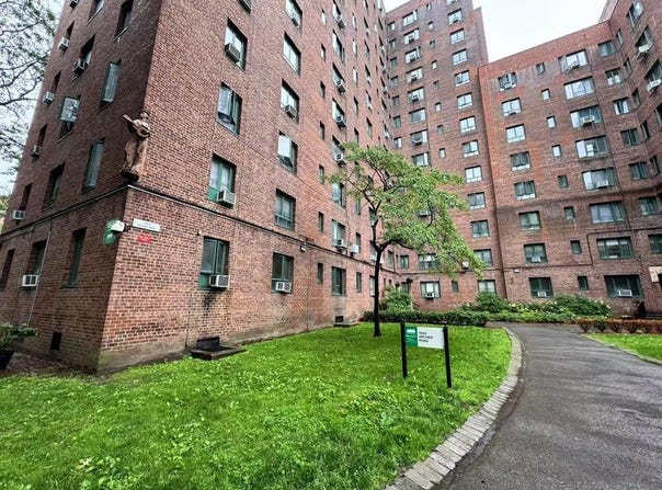 1505 Archer Road, Bronx, NY 10462