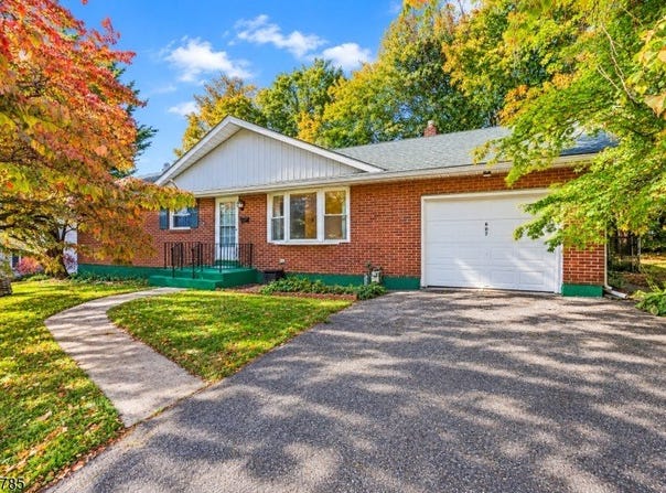 607 Ohio Ave, Pohatcong Twp., NJ 08865-4030