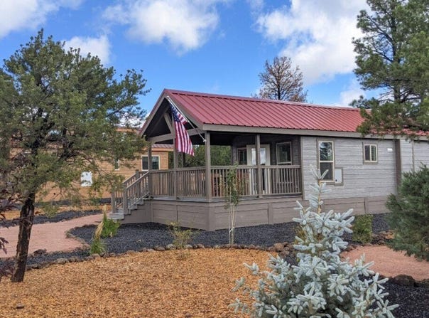 2746 Columbia Lane, Overgaard, AZ 85933