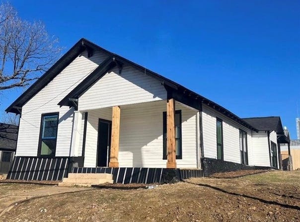 915 NE 1st Street, Mineral Wells, TX 76067