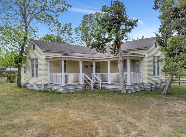 401 Shaw ST, Taylor, TX 76574