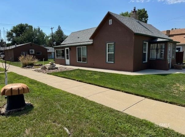 222 E Barry St, Glendive, MT 59330