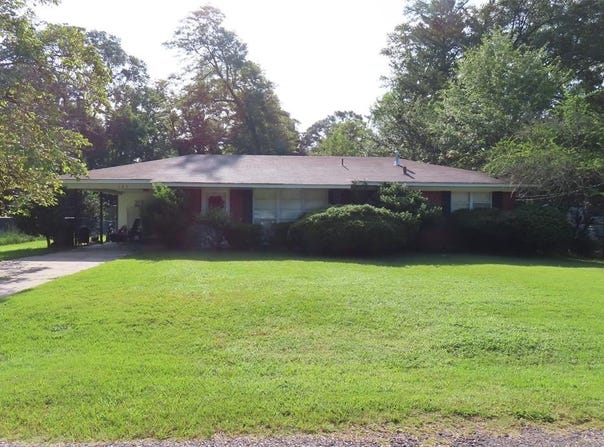 407 8th Street SE, Springhill, LA 71075