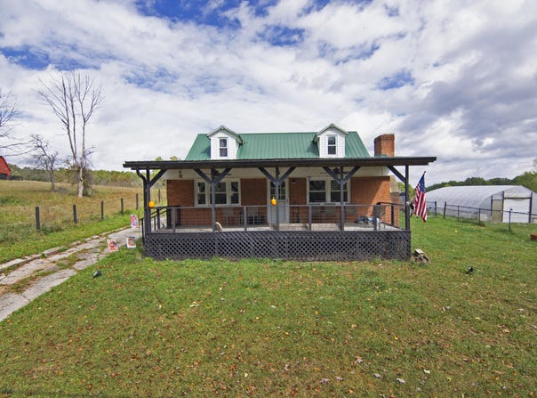 3672 Blue Sulphur Pike, Lewisburg, WV 24901
