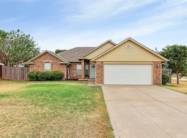 1253 Misty Drive, Piedmont, OK 73078