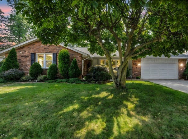 6241 Chase Drive, Mentor, OH 44060