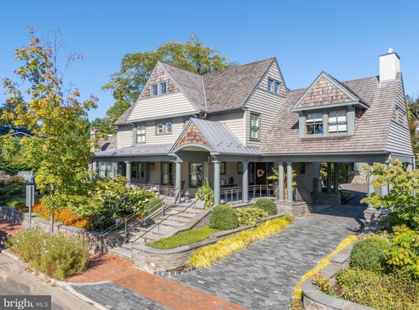 155 E OAKLAND AVENUE, DOYLESTOWN, PA 18901