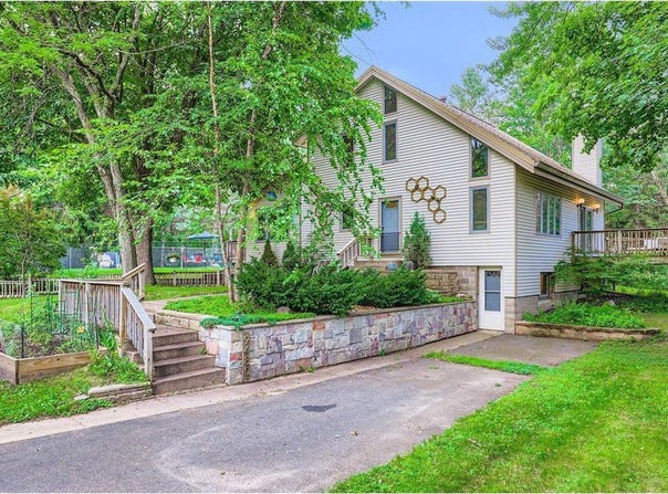 9480 206th Street N, Forest Lake, MN 55025