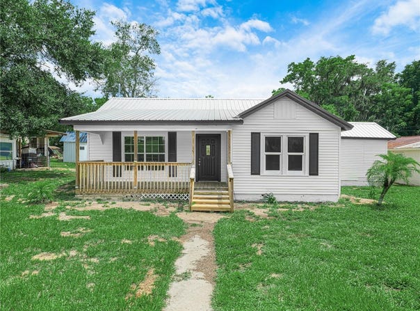 111 D STREET, FROSTPROOF, FL 33843