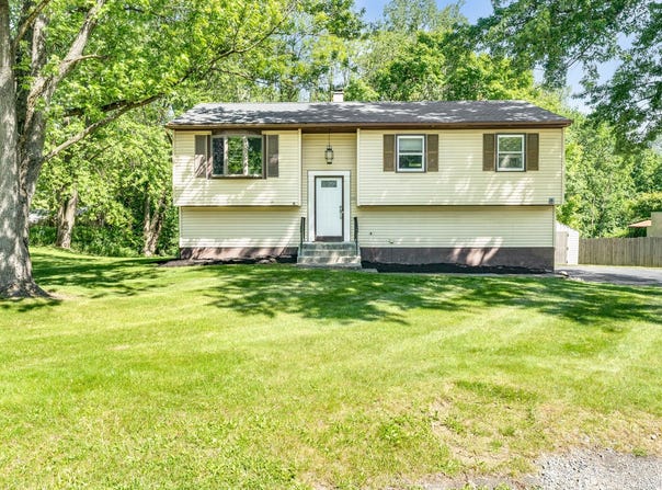 53 Cardinal Drive, Poughkeepsie, NY 12601
