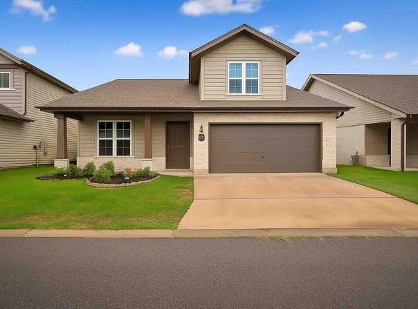 2259 Hadleigh Hills Ct Court, Navarre, FL 32566