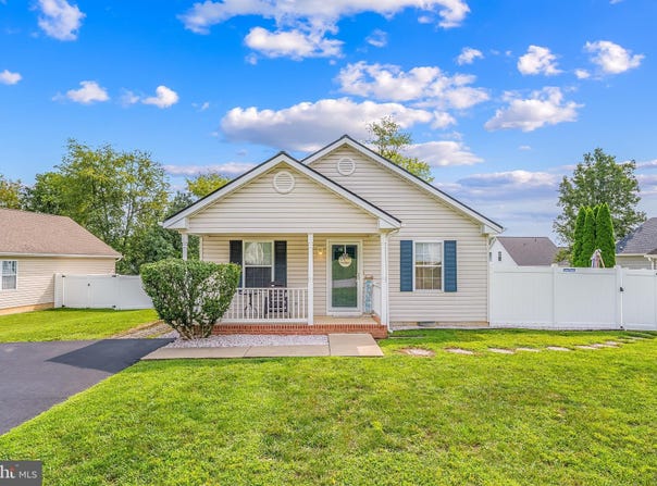 606 ARTISAN Way, MARTINSBURG, WV 25401