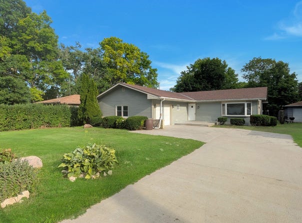 1410 Thomas Street, Redfield, IA 50233