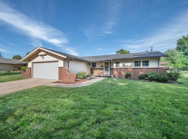 934 S Broadmoor, Wichita, KS 67207