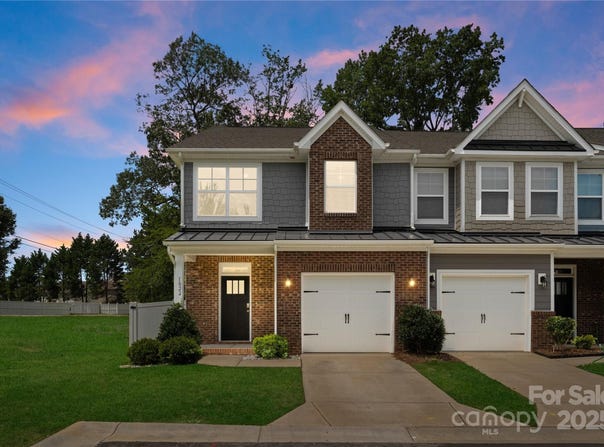 1022 Moffatt Lane, Matthews, NC 28105