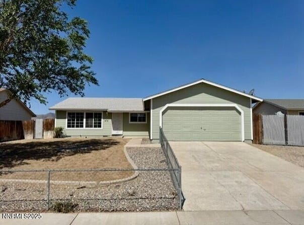 575 Yellow Jacket Road, Dayton, NV 89403