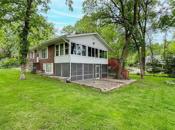 6991 100th Avenue SE, Clear Lake Twp, MN 55319