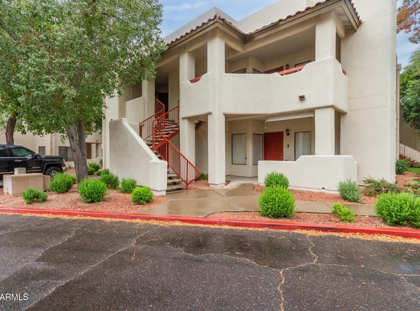 750 E NORTHERN Avenue E, Phoenix, AZ 85020